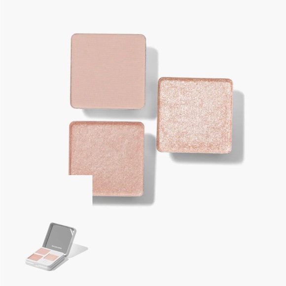 Glossier Monochromes Essential Eyeshadow Trio Palette in the shade Bluff - Picture 2 of 3